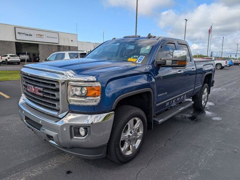 Used 2018 GMC Sierra 2500 SLT AWD/4WD image 4