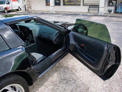 Used 1996 Chevrolet Corvette Coupe RWD image 29