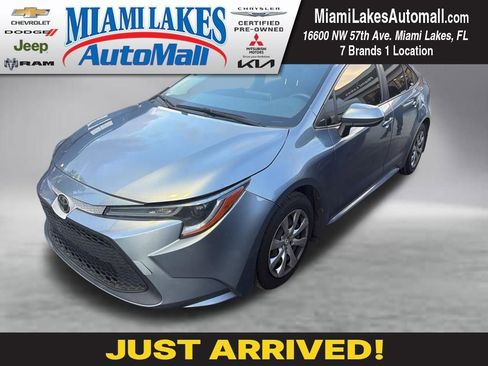 Used 2020 Toyota Corolla LE FWD image 1
