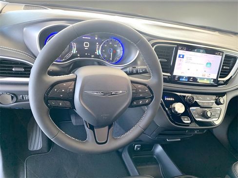 New 2026 Chrysler Pacifica Select w/ S Appearance Package image 29