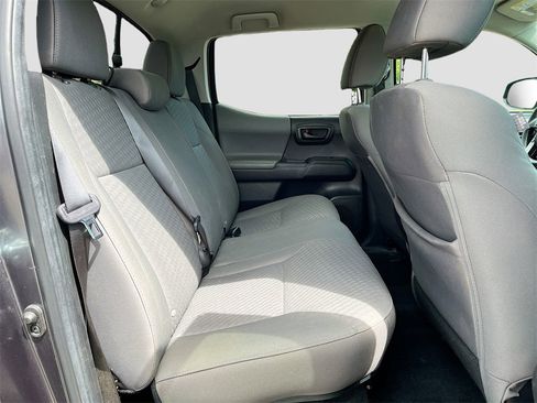 Used 2022 Toyota Tacoma SR image 24