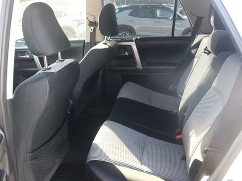 Used 2015 Toyota 4Runner SR5 AWD/4WD image 31