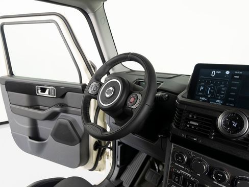 Used 2025 INEOS Grenadier AWD/4WD image 31