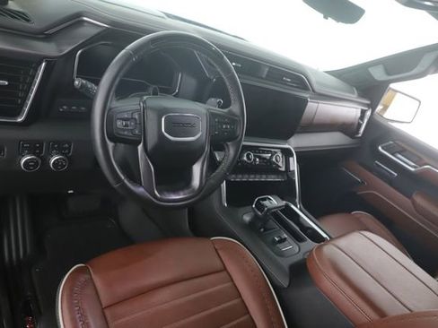 Used 2025 GMC Sierra 1500 Denali Ultimate image 18