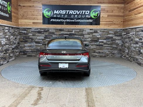 Used 2025 Hyundai Elantra SEL w/ Cargo Package FWD image 8