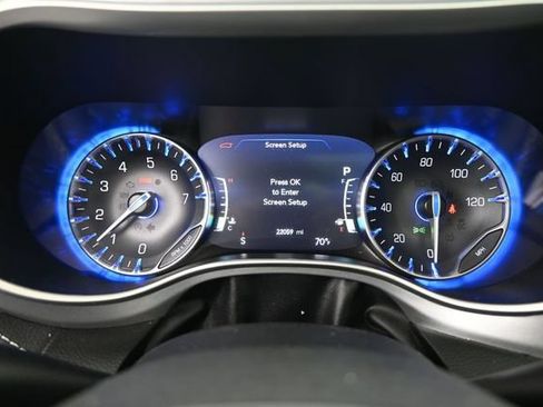 Used 2024 Chrysler Pacifica Touring-L w/ S Appearance Package FWD image 11