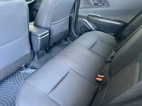 Used 2024 Toyota Prius LE FWD image 11