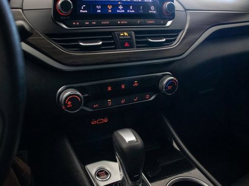 Used 2024 Nissan Altima 2.5 SV image 33