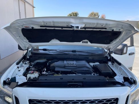 Used 2019 Nissan Titan PRO-4X w/ Pro-4x Utility Package AWD/4WD image 31