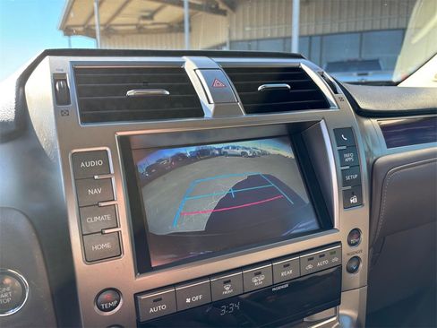 Used 2019 Lexus GX 460 image 22