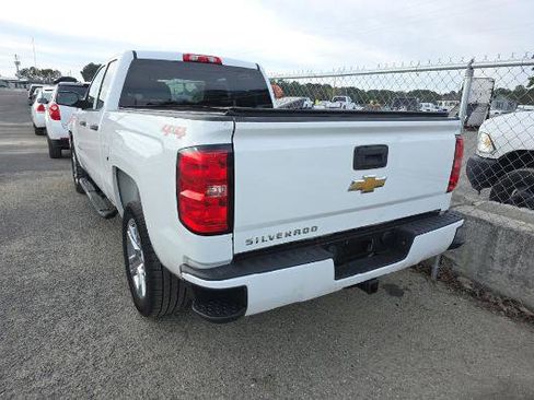 Used 2018 Chevrolet Silverado 1500 Custom w/ Custom Value Package image 6