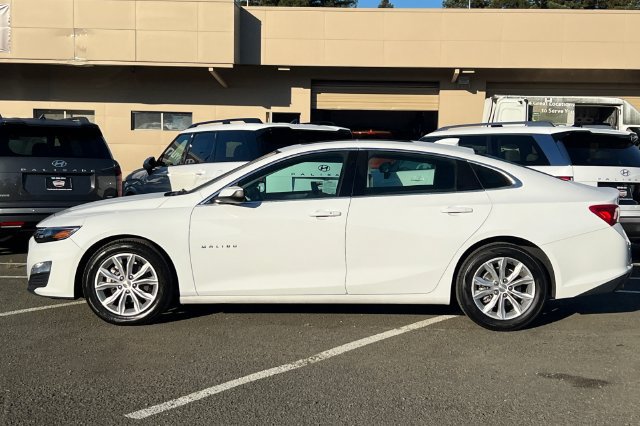 Used 2024 Chevrolet Malibu LT FWD image 9