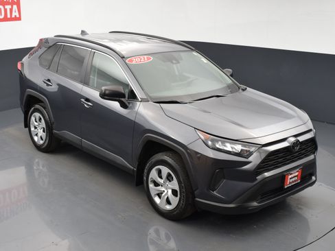 Used 2021 Toyota RAV4 LE image 21