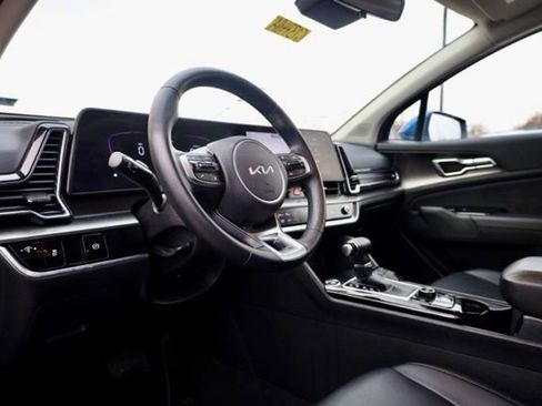 Used 2025 Kia Sportage EX image 20