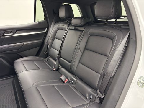 New 2027 GMC Terrain Elevation w/ Elevation Premium Package FWD image 39