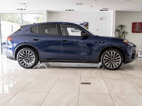 New 2025 Maserati Grecale Modena image 9