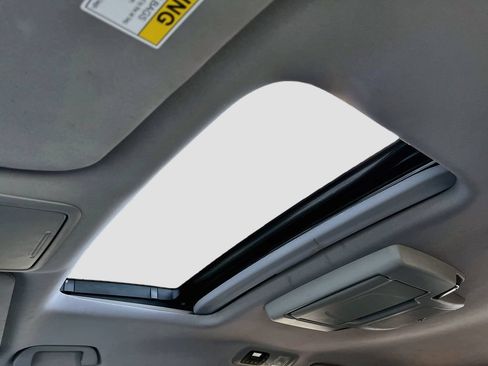 Used 2019 Honda Odyssey Elite image 23