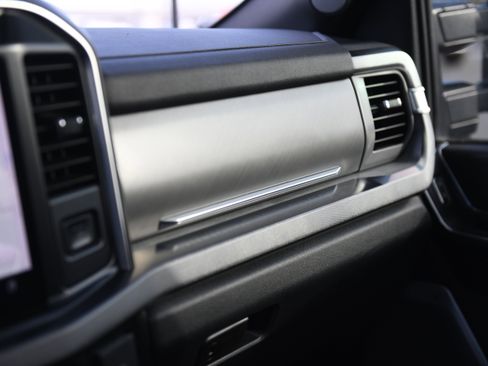 Used 2025 Ford F250 Platinum w/ Tremor Off-Road Package image 38