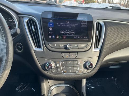 Used 2023 Chevrolet Malibu LT image 7