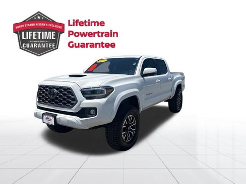 Used 2022 Toyota Tacoma TRD Sport AWD/4WD image 3