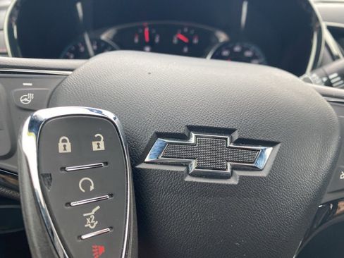 Used 2023 Chevrolet Equinox RS image 40