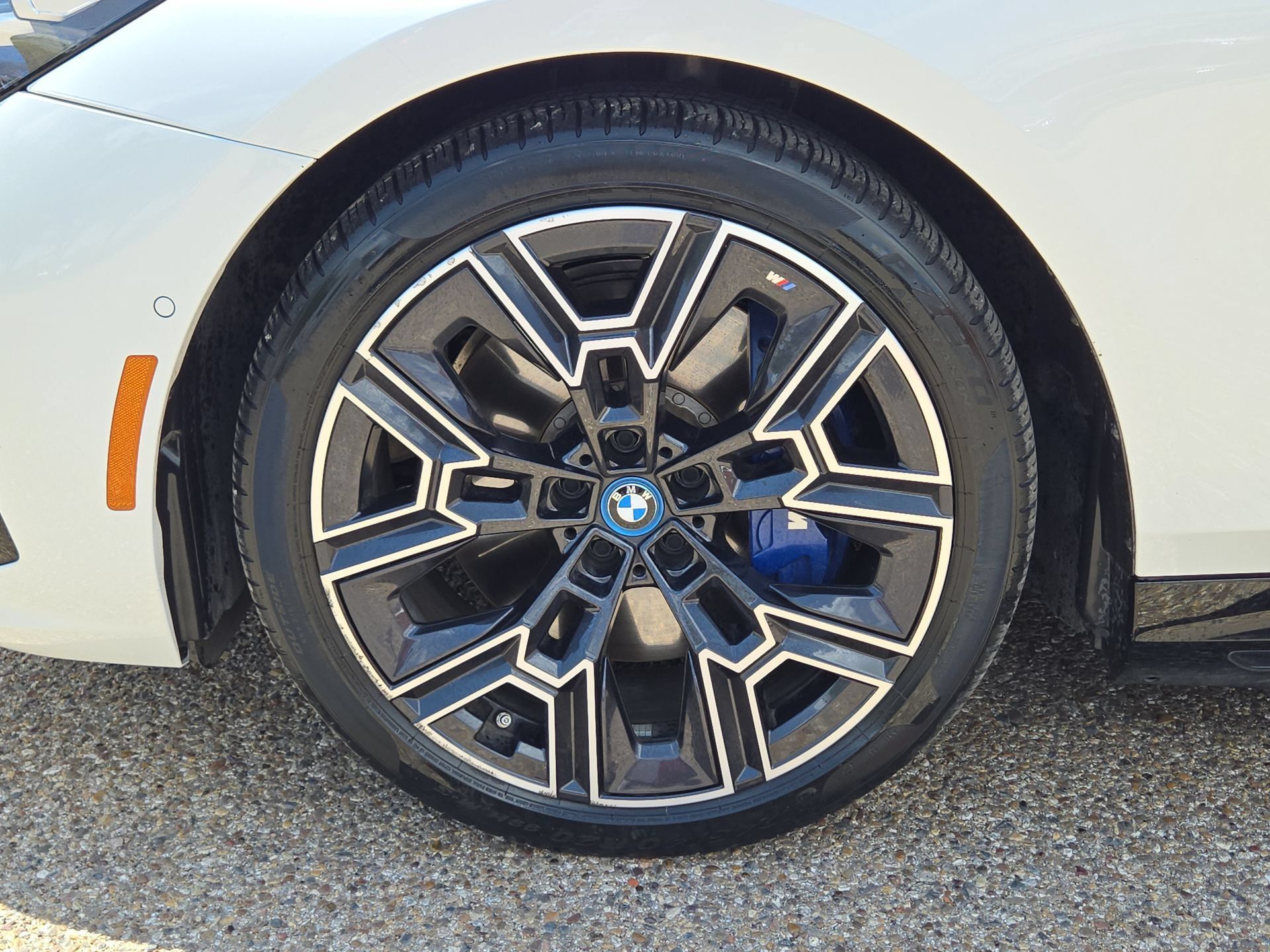 Used 2024 BMW i5 M60 w/ Premium Package AWD/4WD image 11