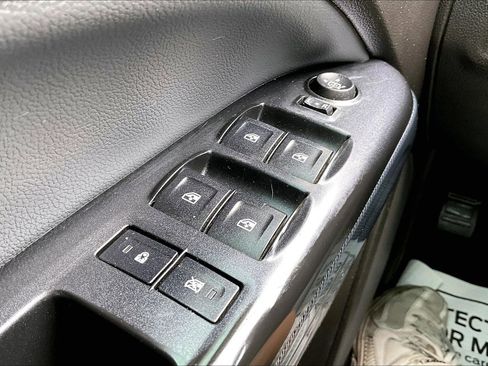 Used 2016 Chevrolet Colorado Z71 AWD/4WD image 32