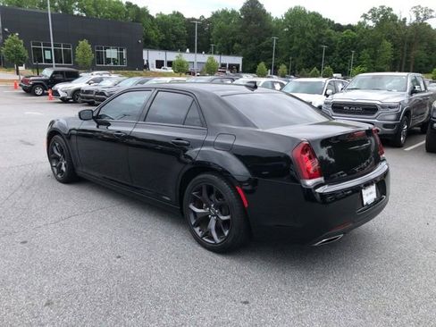 Used 2021 Chrysler 300 Touring w/ Sport Appearance Package RWD image 5