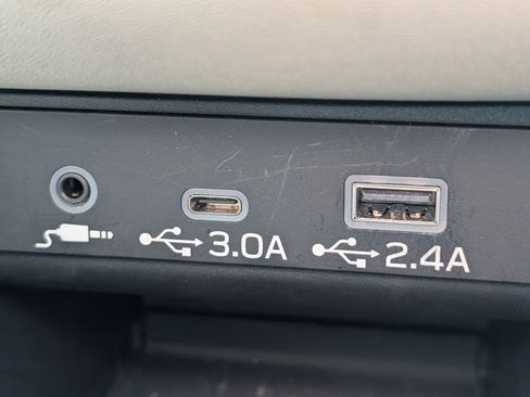 Used 2023 Subaru Outback Limited image 27