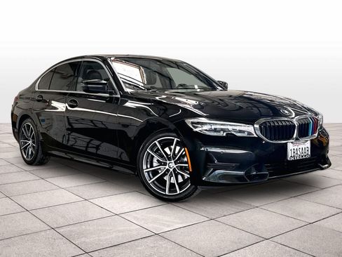 Used 2019 BMW 330i Sedan w/ Convenience Package RWD image 3