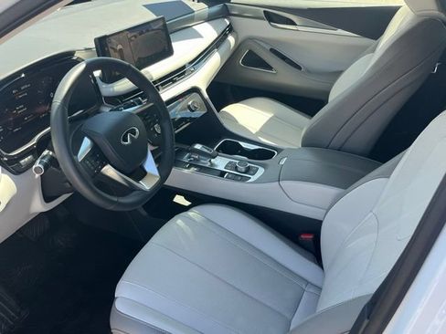 Certified 2026 INFINITI QX60 Luxe w/ Cargo Package FWD image 11