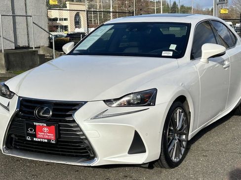 Used 2019 Lexus IS 300 image 1
