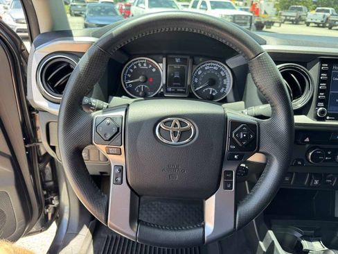 Used 2021 Toyota Tacoma SR5 RWD image 19