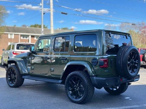 Used 2021 Jeep Wrangler Unlimited Sahara w/ Cold Weather Group AWD/4WD image 6