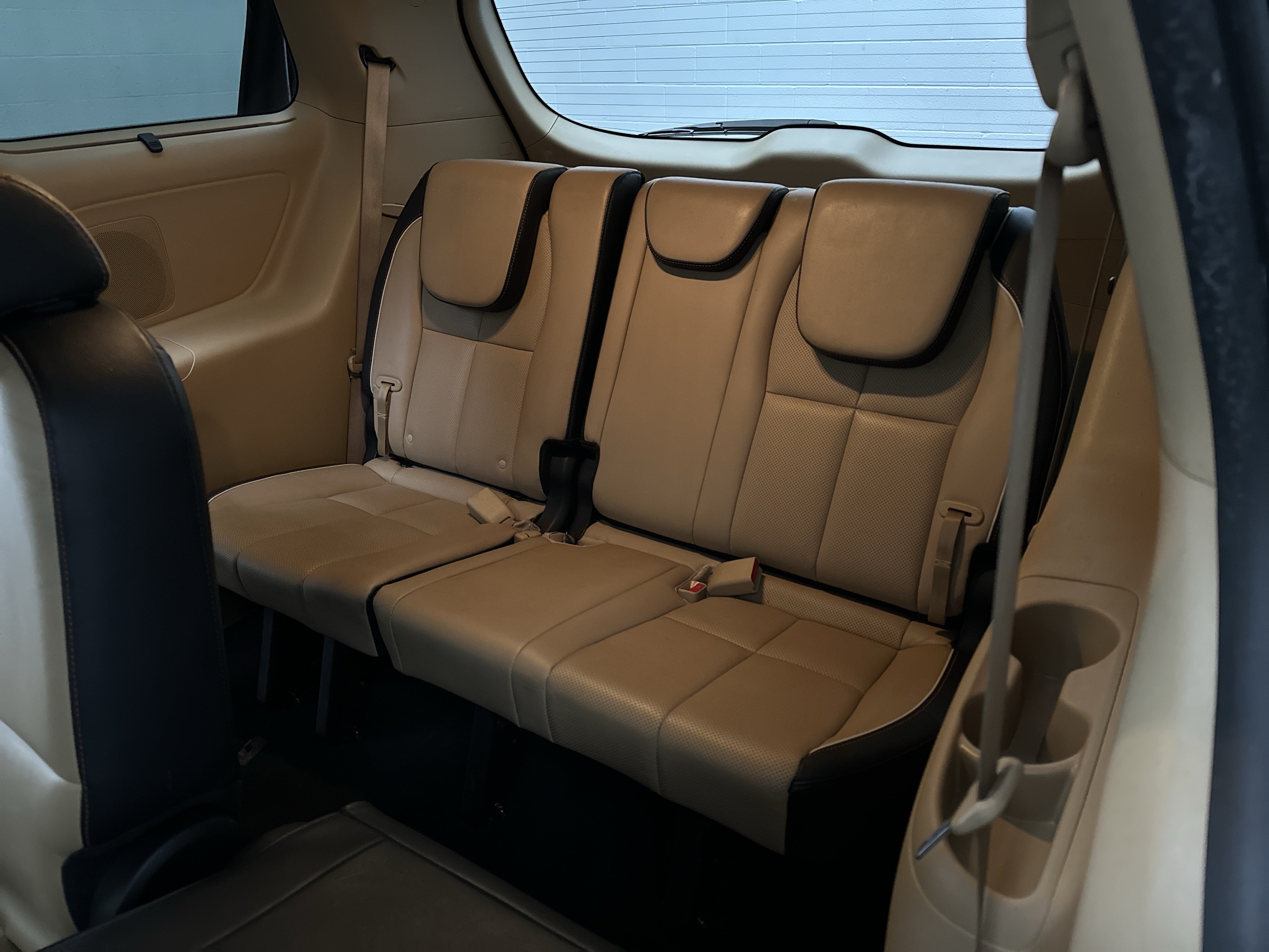 Used 2017 Kia Sedona LX w/ LX Essentials Premium Package FWD image 21