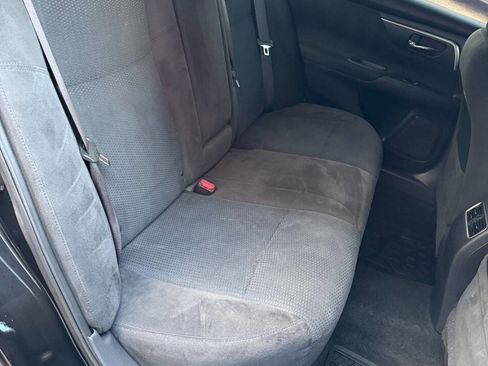 Used 2015 Nissan Altima 2.5 SV w/ Convenience Package image 17