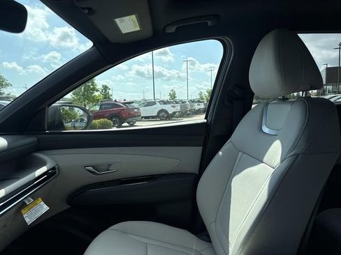 New 2026 Hyundai Tucson Limited FWD image 19