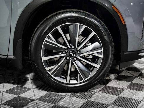 New 2026 INFINITI QX60 Luxe image 9