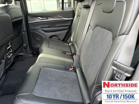 New 2026 Jeep Grand Cherokee Altitude AWD/4WD image 13