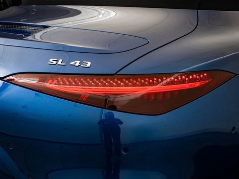 Certified 2023 Mercedes-Benz SL 43 AMG image 18
