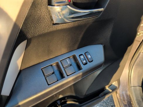 Used 2018 Toyota RAV4 XLE image 36