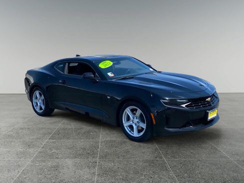 Used 2023 Chevrolet Camaro LT RWD image 7