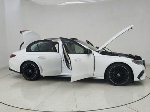 Used 2024 Mercedes-Benz E 350 4MATIC Sedan image 72