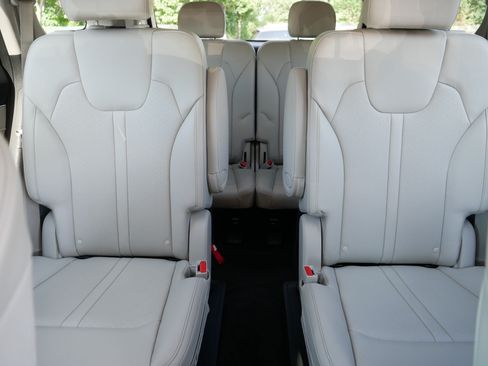 Used 2023 Kia Sorento SX AWD/4WD image 13