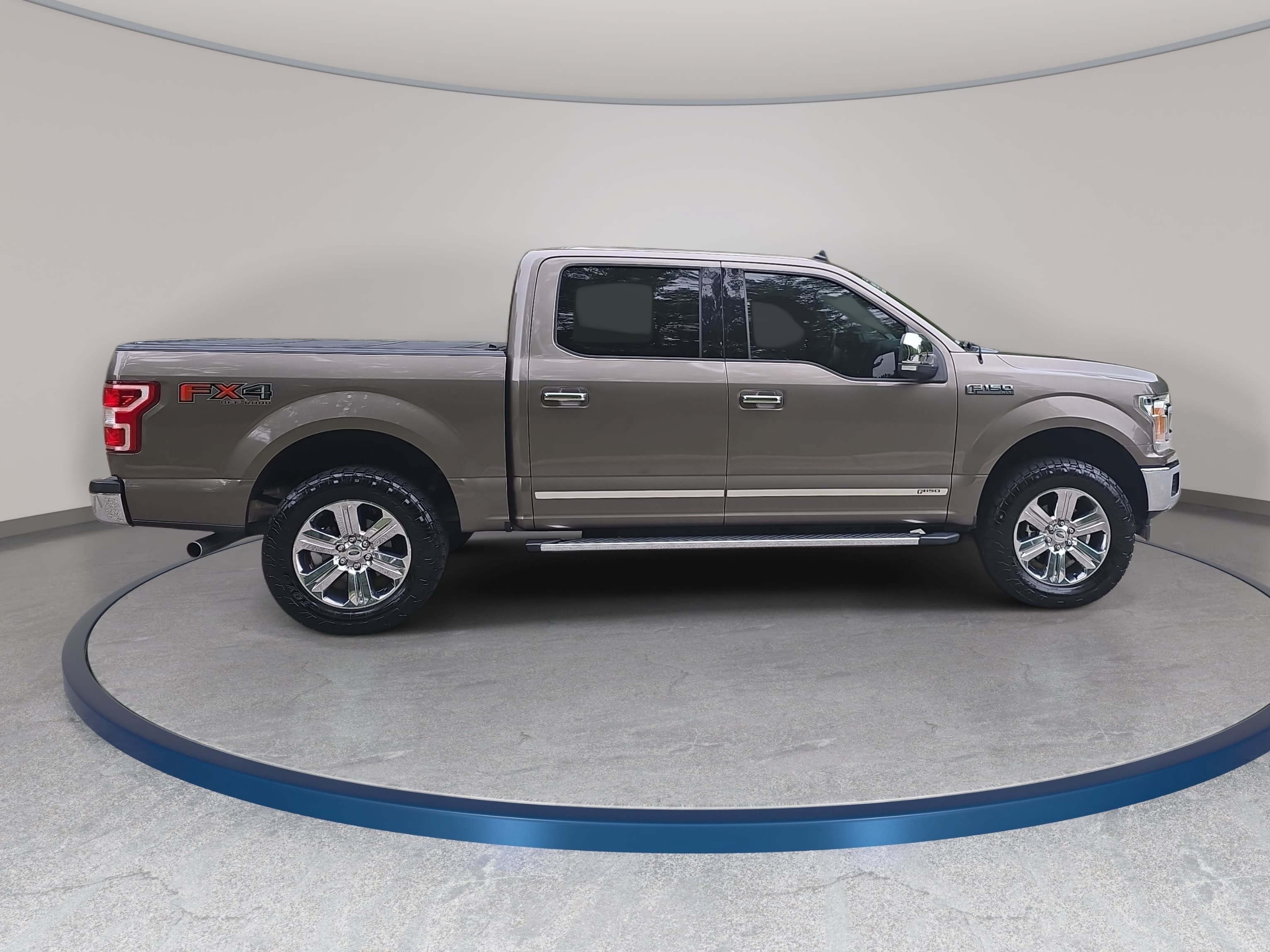 Used 2019 Ford F150 XLT w/ Equipment Group 302A Luxury AWD/4WD image 4