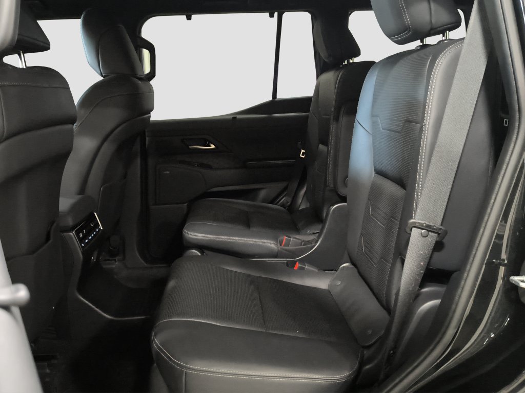 Used 2024 Lexus GX 550 w/ Accessory Package (Z1) AWD/4WD image 9