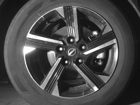 Used 2025 Nissan Sentra SV FWD image 13