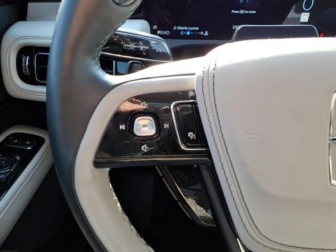 Used 2025 Lincoln Aviator Reserve w/ Illumination Package RWD image 12