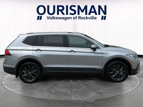 Used 2024 Volkswagen Tiguan SE AWD/4WD image 7