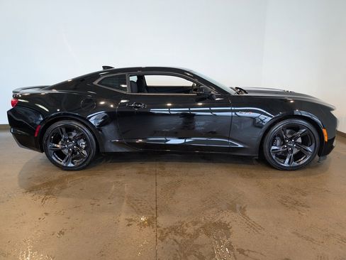 Used 2024 Chevrolet Camaro LT image 6